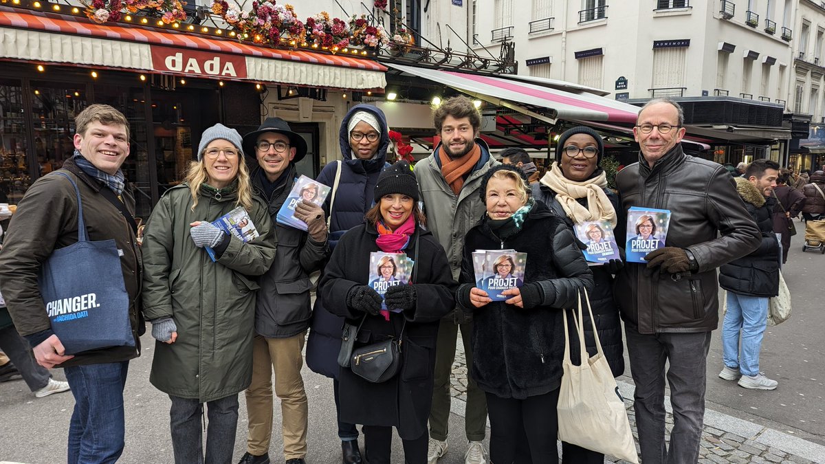 theohudelist's tweet image. Encore un beau weekend d'engagement malgré la neige ❄️et la pluie 🌧️
Pour #ChangerParis et @PourDati2026 nous venons à votre rencontre vous présenter notre #programme et échanger avec vous sur votre #quotidien.
En mars, c'est à nous de porter l'alternance !