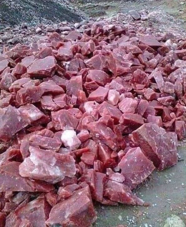 Görselde kuşbaşı et görüyorsan karnın aç demekdir