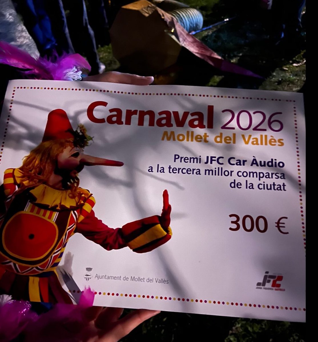 CEM1931's tweet photo. 🎉🥉 Estem d’enhorabona!
L’AFA de l’escola ha guanyat el 3r premi a la #Rua de #Carnaval de #Mollet!
Gràcies a totes les famílies per la creativitat, l’energia i el treball en equip 💛
Junts fem escola, també al carrer! 🎭
#OrgullDeComunitat #escola #tradicions #Carnaval2026 https://t.co/oxspYAfeKP