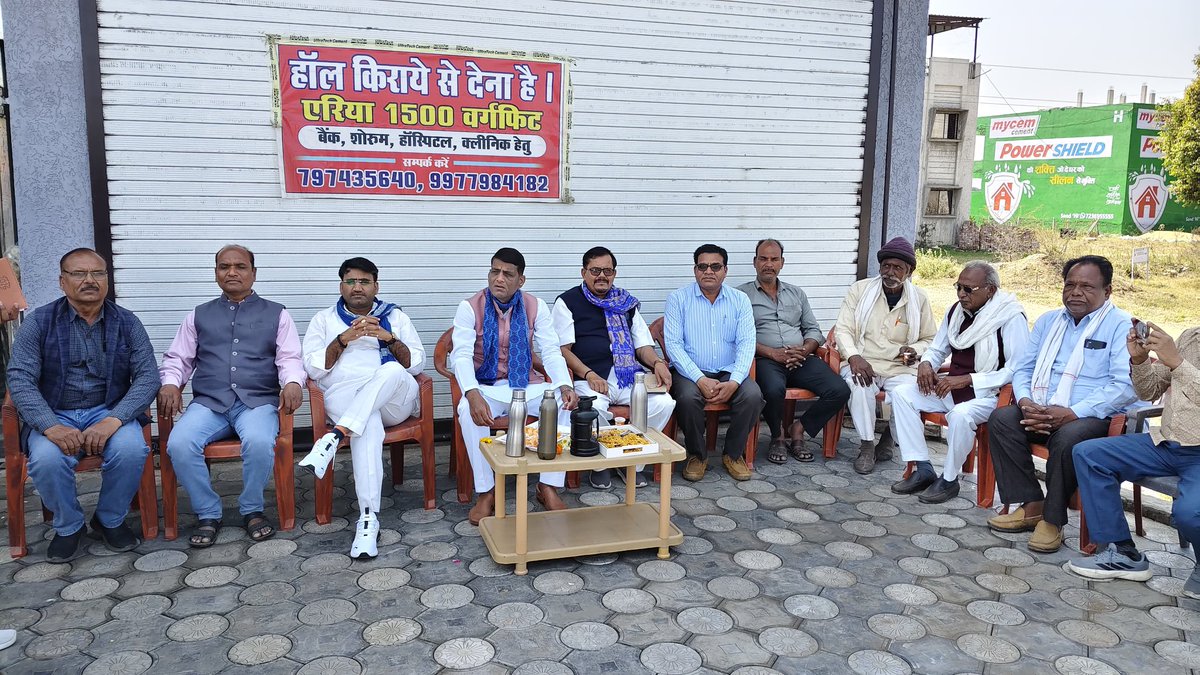 ब्यावरा जाते समय संकल्प यात्रा का मीणा, धनगर, प्रजापति, गुर्जर एवं यादव समाज के भाइयों ने जगह-जगह भव्य स्वागत किया।

ओबीसी समाज के सभी भाइयों से मेरी अपील है कि वे अंबेडकरवादी विचारधारा को अपनाएँ और मनुवाद से बाहर निकलकर समानता, शिक्षा एवं अधिकारों के मार्ग पर आगे बढ़ें।