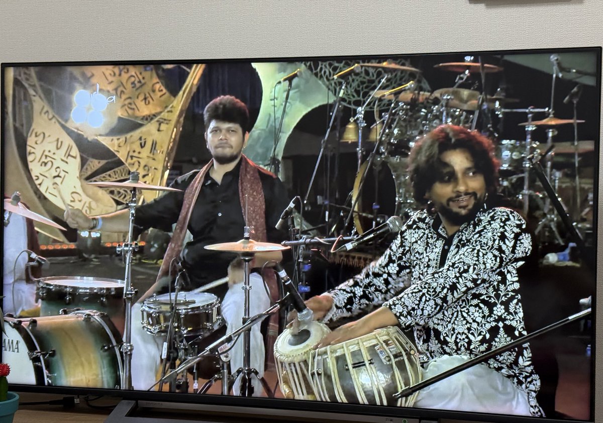 新宿ゴールデン街、一番街、虎の穴 19時に開店です🫶 昨日は一晩中