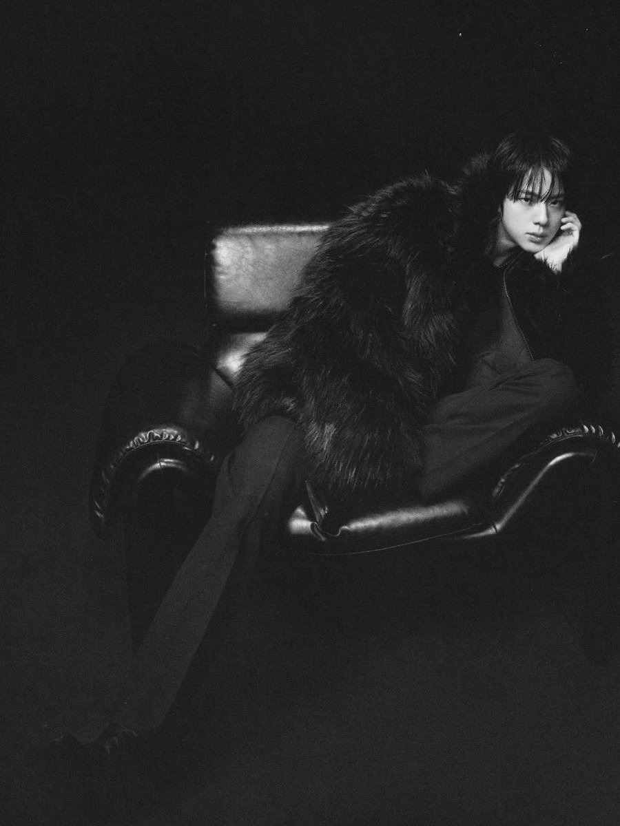 🖤🤍 (@jinmonochromes) on Twitter photo 