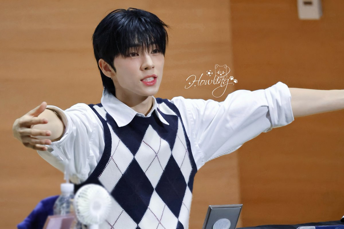 𝙃𝙤𝙬𝙡𝙞𝙣𝙜🐾 tweet media