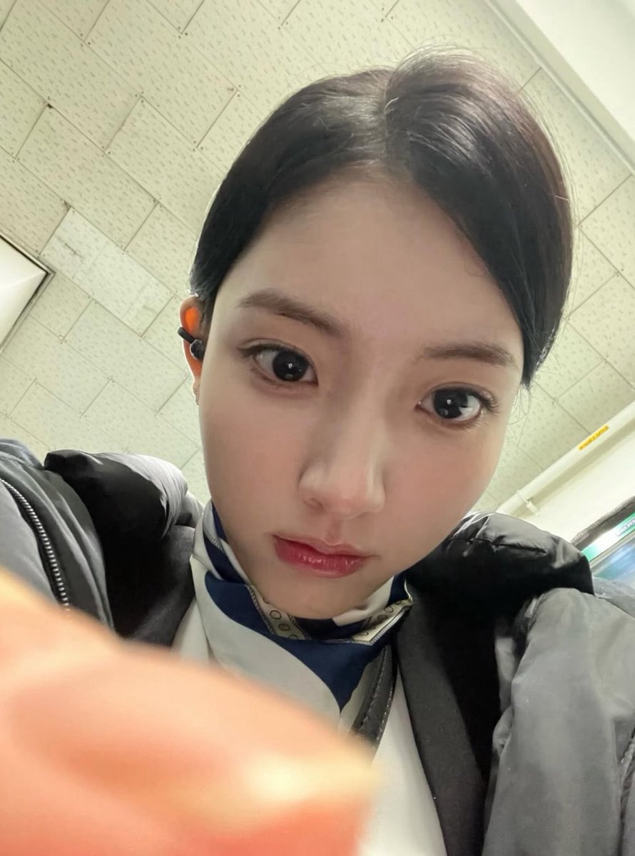 비닐 백이라니요 
(토독토독..)

그건 플라스틱백이죠 
(토독토독..)