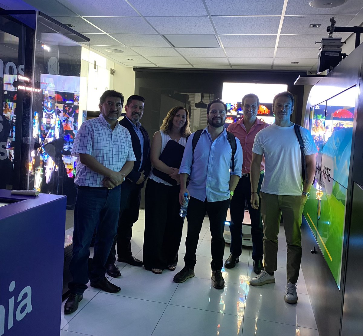 Enrique_JEGA's tweet image. La tecnología audiovisual impulsa experiencias inmersivas y eleva el entretenimiento a nivel estratégico. Más info: enrique@stringnet.us #EGArbulu #Stringnet #Tondero