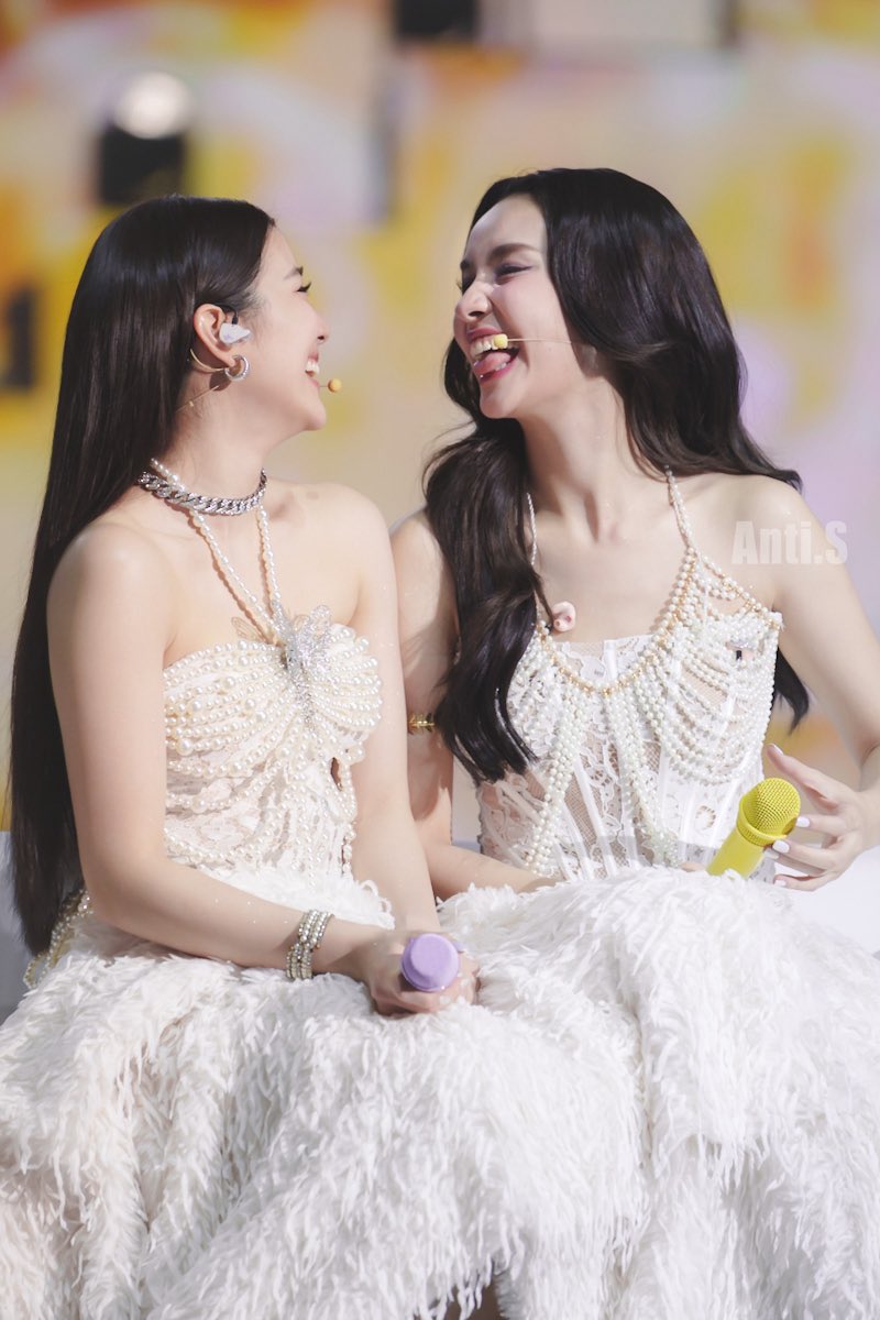 26.02.14 GINNYJAYNA [HEART TO HEART] FANCON
好寵🥺🥺🥺

🚫Re-edit &amp; commercial use
🚫禁商用刪改水印‼️

GINJAY HEART TO ALKEY

#GinnyJaynaFirstFanconTH
#GinJay #จินเจ #ginnynatnicha #aangelinaass