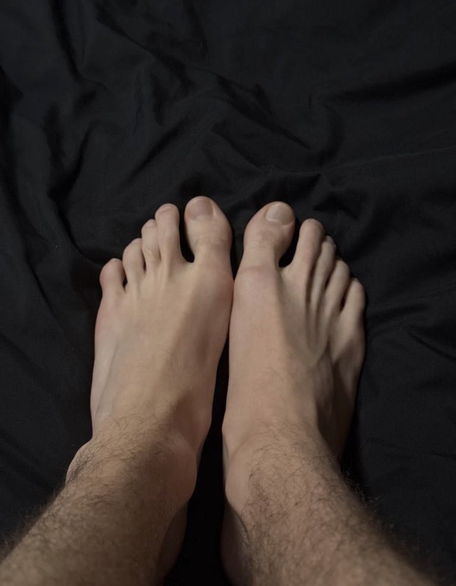 AlphaDrainYou's tweet photo. my view, not yours

#Findom #CashMaster #PayPig #CashPig #TributeMe #FinDom #WalletDrain #AlphaDom #feet #malefeet #feetworshi̇p https://t.co/UbRiojjRlb