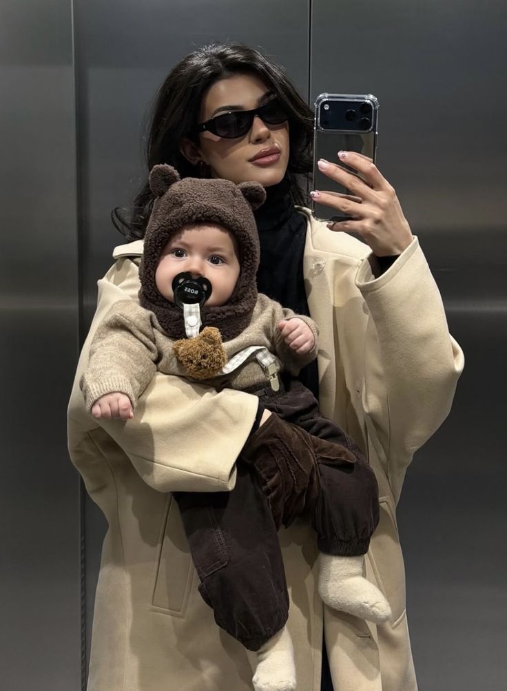 emilysterlings_'s tweet photo. manifesting rich mom and my mini me https://t.co/EtC5ERh3Ba