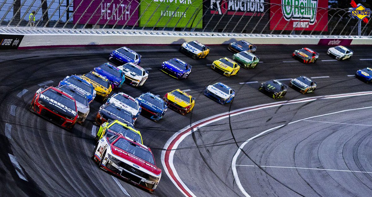 Muy buenos días a todos. Aún con la resaca de anoche, toca ir repasando lo que tenemos esta semana:

NASCAR Cup, O'Reilly y Trucks en Atlanta
Supercars en Sydney
Eurocup-3 y E4 Winter Series en Portimao