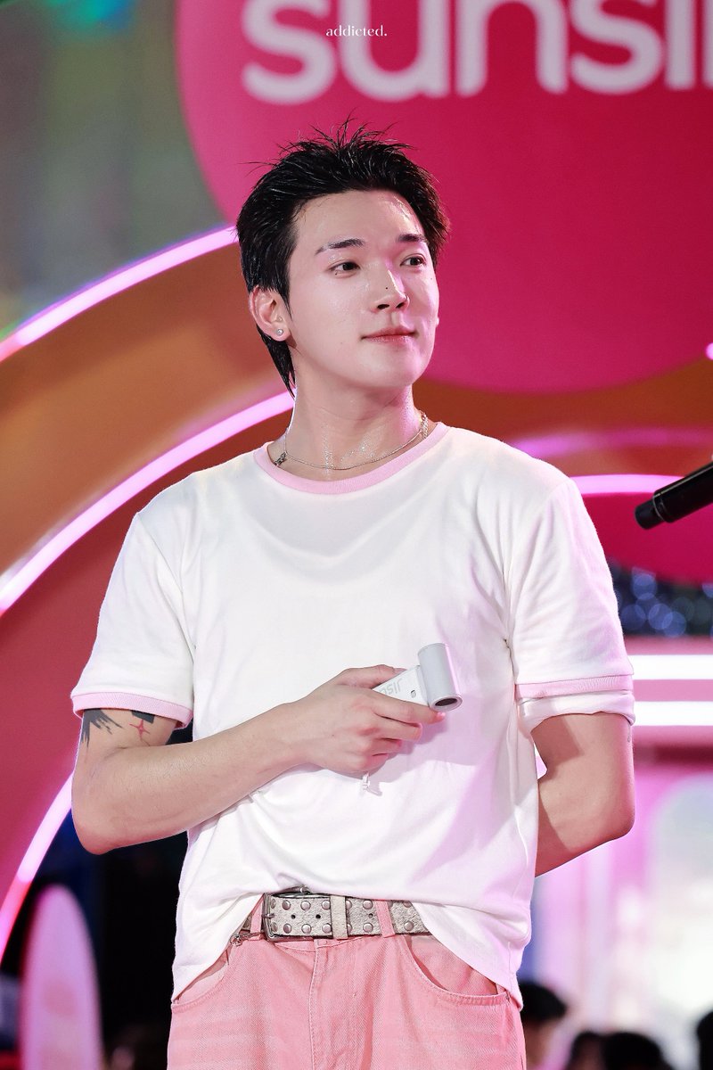 150226

PERSES SWAY SILKY HAIR
#SunsilkxPERSES
#PERSES_TH
#KRITTIN_PERSES