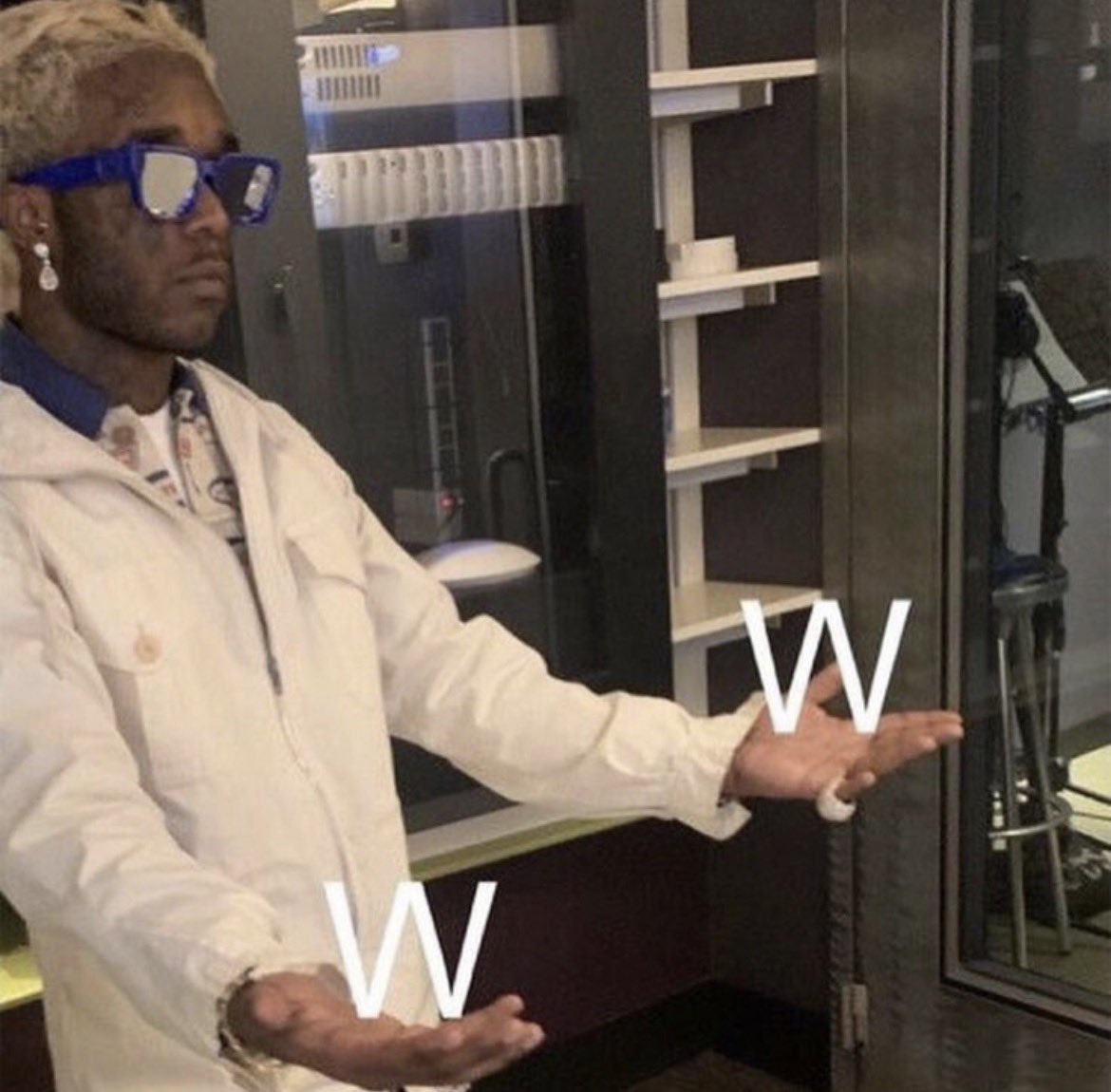 Raynerdtech's tweet image. It is a new week, grind smarter, educate yourself.

Don’t be oppressed by mere mortals cos according to God, we are all Vips 

This week will favor you and me I.✨💯