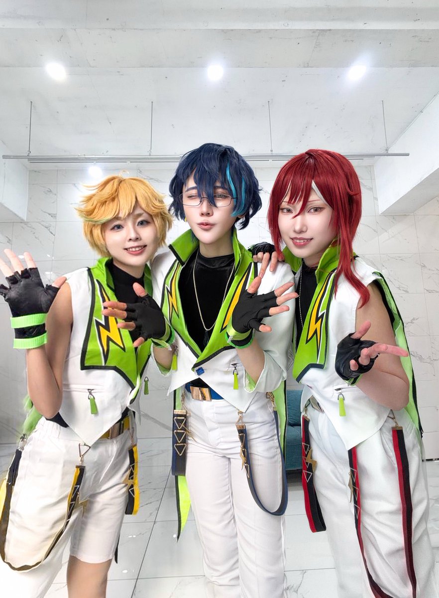 cos enst

⚡️1人♪2人♪♪3人♪♪♪⚡️

せ〜のっ  「「「 Switchで〜す🎶 」」」

#ES_DREAMPARTY_0215