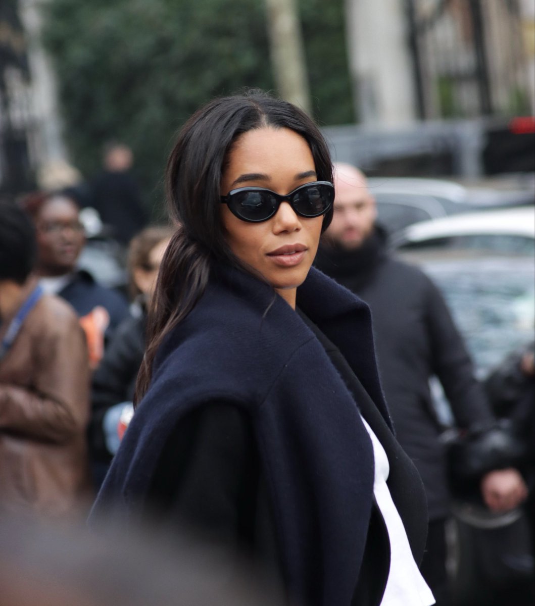 BCasPhotography's tweet photo. Sometimes street style photography can be challenging, but to me it’s worth it if you love what you’re doing. As long as the client or the corporation loves it? Then you’ve done your job as a photographer #streetstyle #fashion #photography #photojournalism https://t.co/sWImBvGaX5