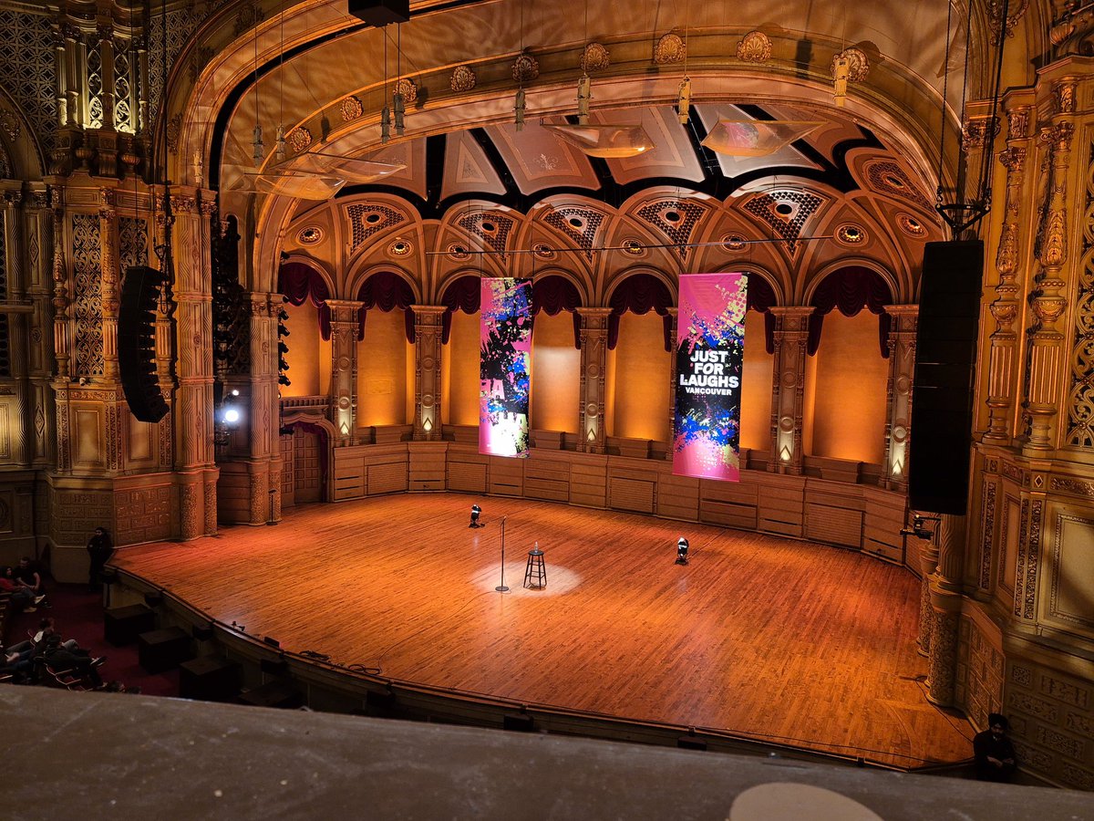TVPodGuy's tweet photo. Waiting for James Acaster!
He's performing at the beautiful Orpheum theatre tonight! π¨π¦
#JFLVAN #Vancouver #Comedy #StandUp #OffMenu #British #Taskmaster https://t.co/isOkQsNcqO