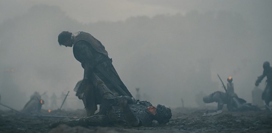 TMidnightClub's tweet photo. El mejor episodio hasta ahora de 'A Knight of the Seven Kingdoms'.

Vemos más del pasado de Dunk, y aun cuando ya empatizábamos con él, logran generarnos más cariño hacia el personaje. También pudimos ver en el Juicio de los 7 de las mejores batallas coreografiadas de todo el universo de Game of Thrones. Ese final me dejó helado, y hace que me muera de ansias porque llegue el final la próxima semana.