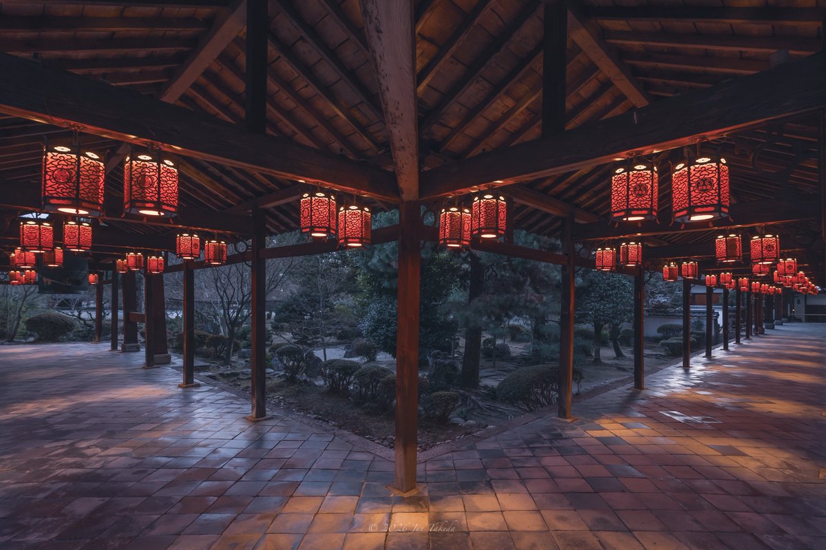 man_tac's tweet image. 京都宇治黄檗山萬福寺・夜間特別拝観①
光のアートインスタレーション✨🏮
2026.1.30撮影

#京都よきかな 
Leica SL3-S x SIGMA 16-28mm F2.8 DG DN | Contemporary