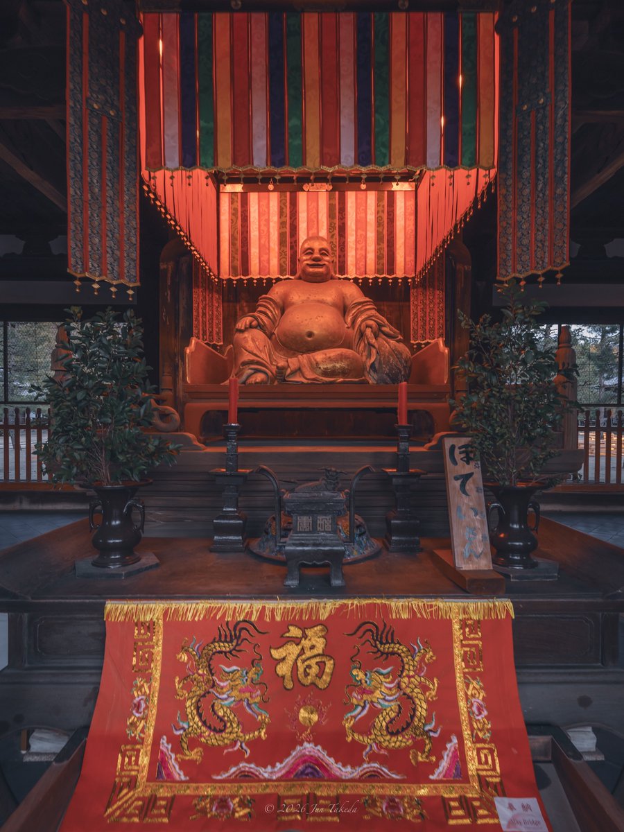 man_tac's tweet image. 京都宇治黄檗山萬福寺・夜間特別拝観①
光のアートインスタレーション✨🏮
2026.1.30撮影

#京都よきかな 
Leica SL3-S x SIGMA 16-28mm F2.8 DG DN | Contemporary