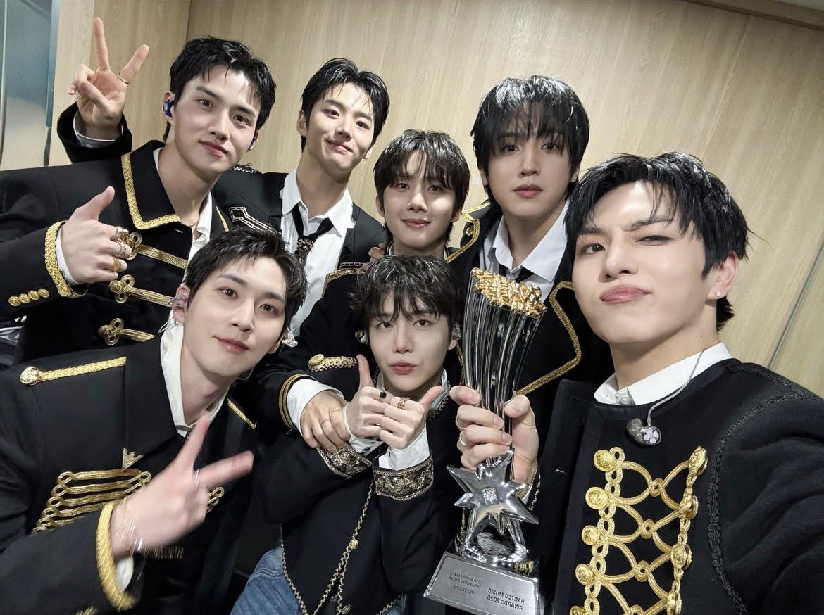 PENTAGON最高！！
やっぱりメンバーといるフイ君最強👍👍💕
 #PENTAGON   #HUI  #후이