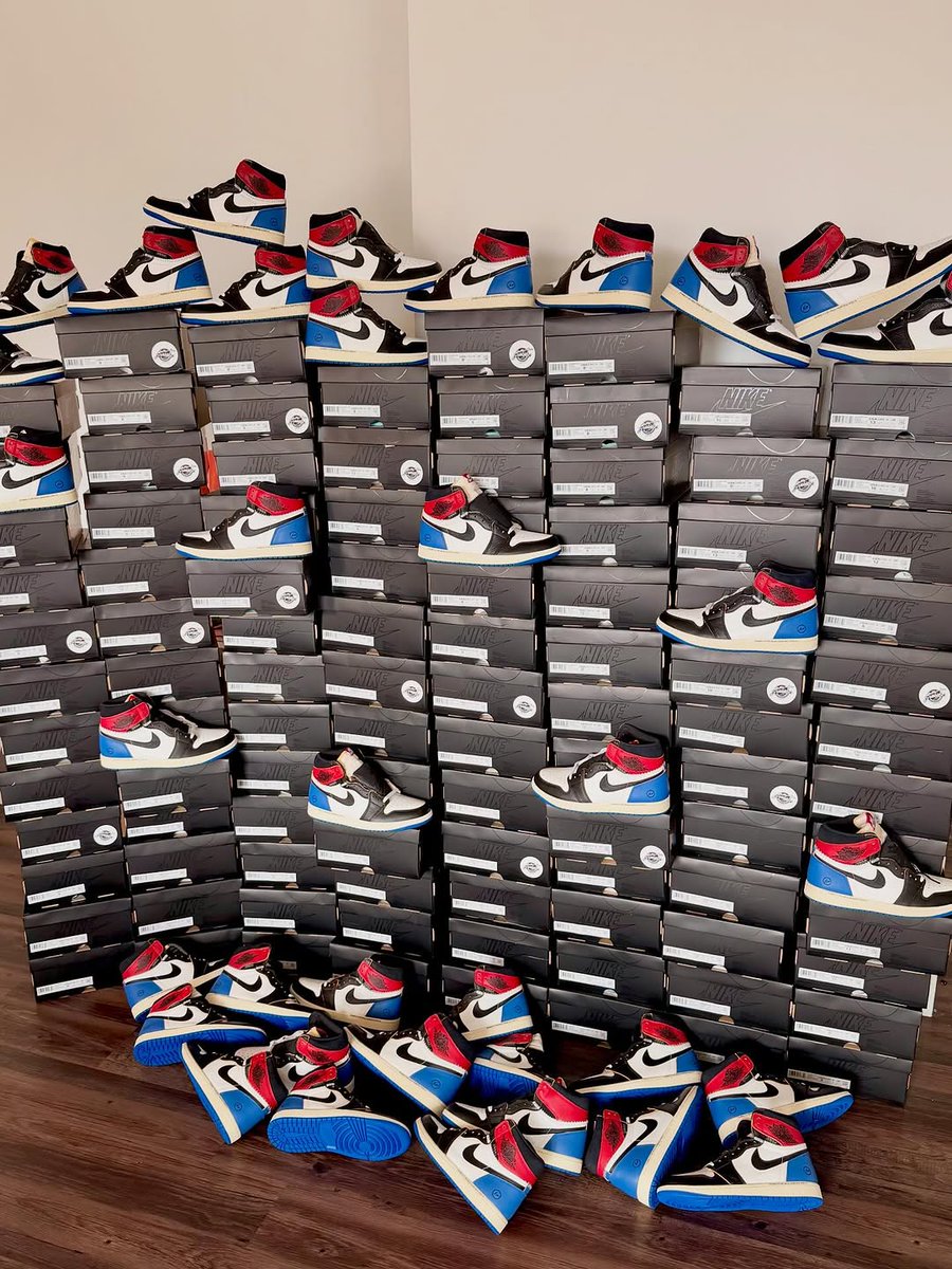 SneakerAlert tweet media