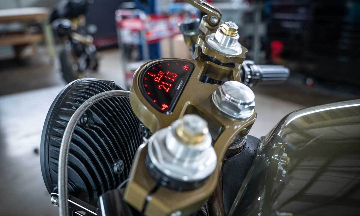 CafeRacrsReturn's tweet photo. This stunning 1985 BMW K100RS cafe racer is the latest work of art of Ron Dey from K-Bike Cafe.
https://t.co/D7aWYKKMQT
🏍️ @kbikecafe
📸 @linsmarketing
#motorcycle #bmw #caferacer #kbikecafe #rondey #custombikes #passion #craftsmanship #bmwk100rs #returnofthecaferacers https://t.co/CQsT4KdJZb
