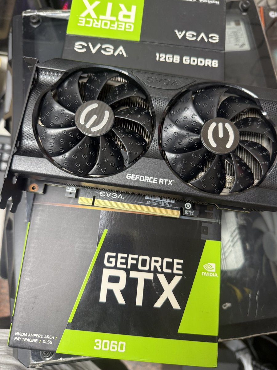 抽獎

恭喜發財各位
首先就是組電腦歡迎找我
目前舊換新非常的熱門
過年就是要玩電腦啊！

RTX3060 12g
可能很多人以為我又要賣了，但是這個是抽的

留言按讚分享 表單晚上再上太忙了
願幸運女神眷顧於你