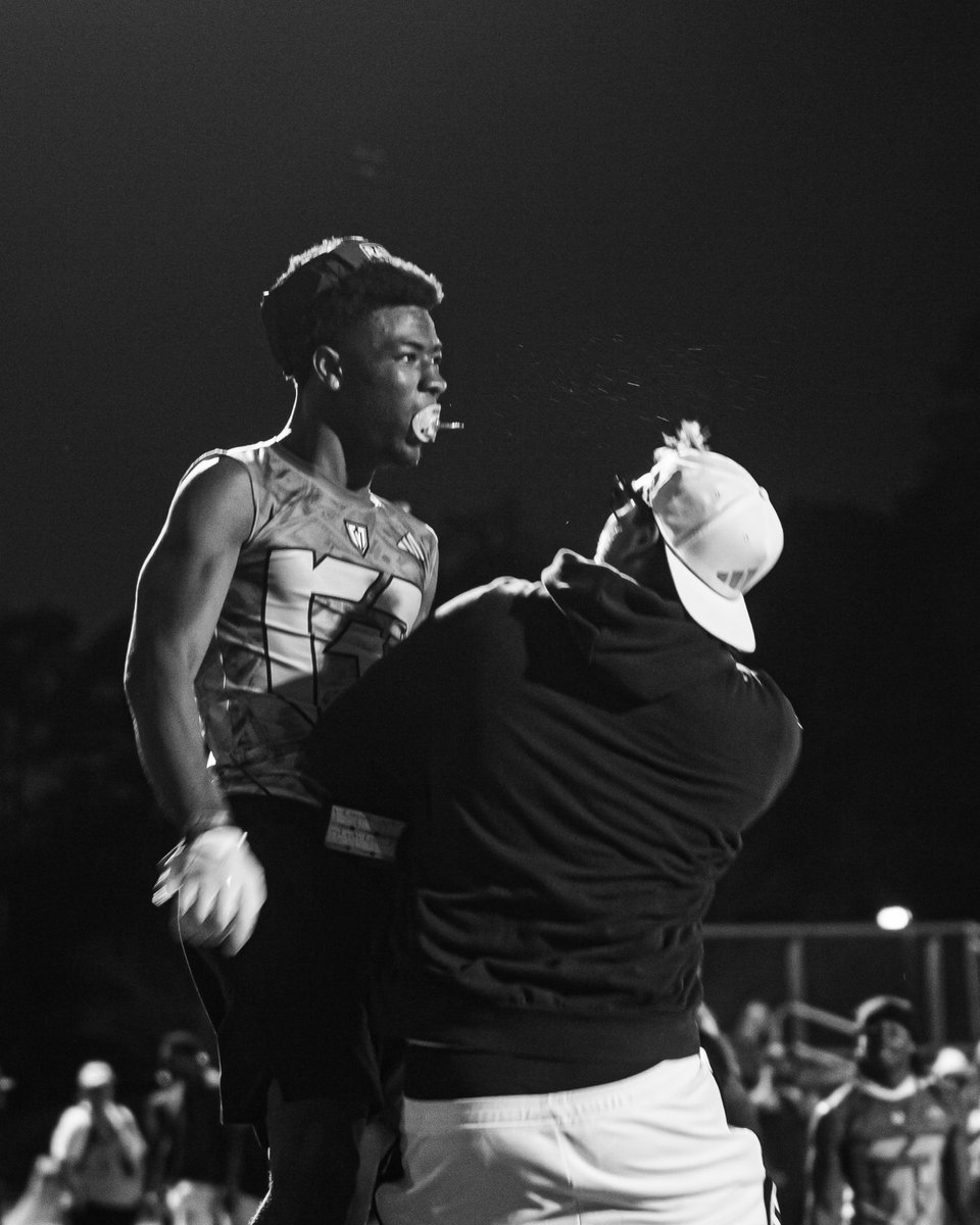 RGiii7v7 tweet media