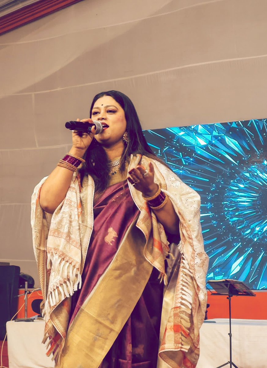 Folk Singer Sarita Tiwari tweet media