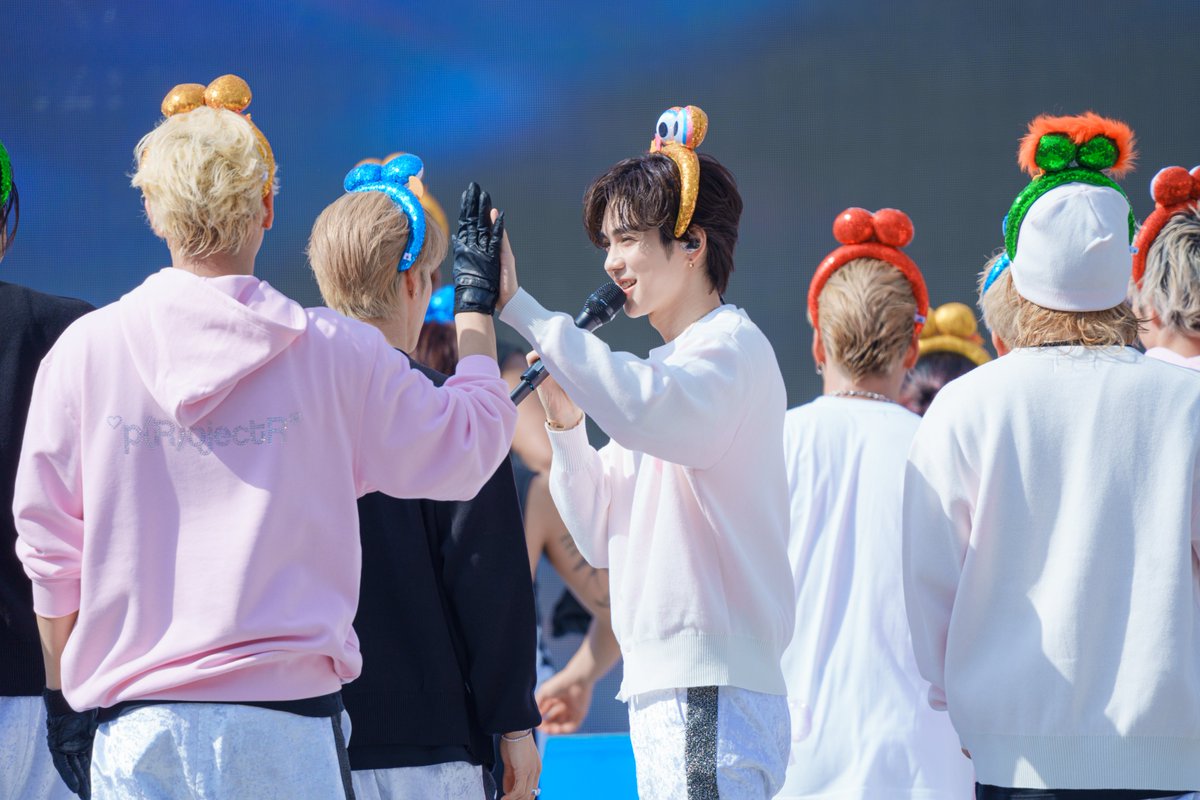 LiveenMu's tweet image. THE RAMPAGE、 『ユニ春！ライブ 2026』にて セサミストリートと夢の共演！ lvtimes.net/music/75568/ 
#THERAMPAGE #ユニ春ライブ2026 #LIKIYA #陣 #RIKU #神谷健太 #与那嶺瑠唯 #山本彰吾 #川村壱馬 #吉野北人 #岩谷翔吾 #浦川翔平 #藤原樹 #武知海青
#長谷川慎 #龍 #鈴木昂秀 #後藤拓磨