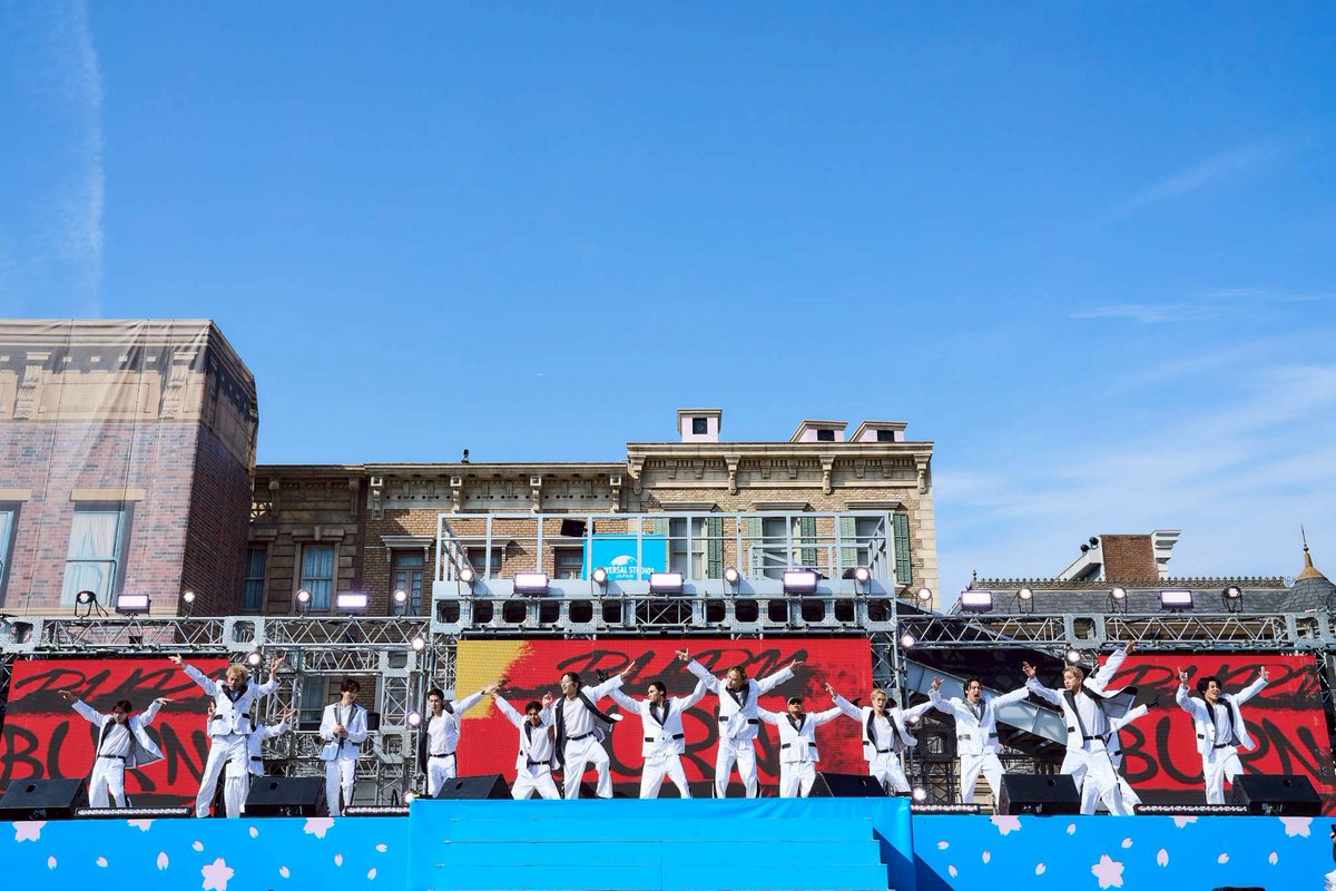 LiveenMu's tweet image. THE RAMPAGE、 『ユニ春！ライブ 2026』にて セサミストリートと夢の共演！ lvtimes.net/music/75568/ 
#THERAMPAGE #ユニ春ライブ2026 #LIKIYA #陣 #RIKU #神谷健太 #与那嶺瑠唯 #山本彰吾 #川村壱馬 #吉野北人 #岩谷翔吾 #浦川翔平 #藤原樹 #武知海青
#長谷川慎 #龍 #鈴木昂秀 #後藤拓磨