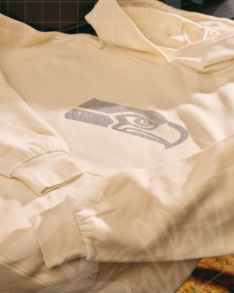 NFL Style tweet media