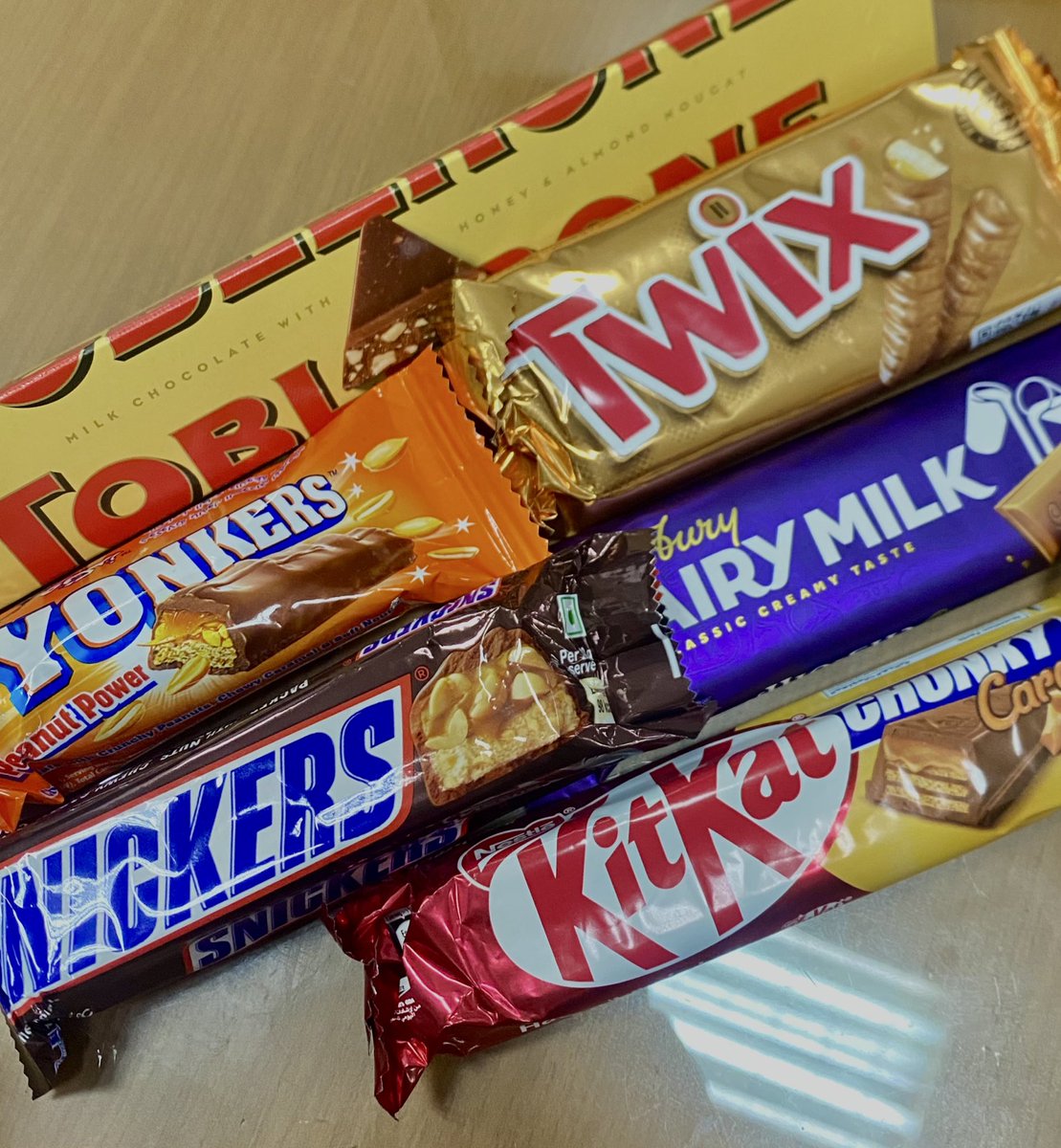 randomdep's tweet image. Thankyouu🫶🏻
Happy Valentine everyone🍫