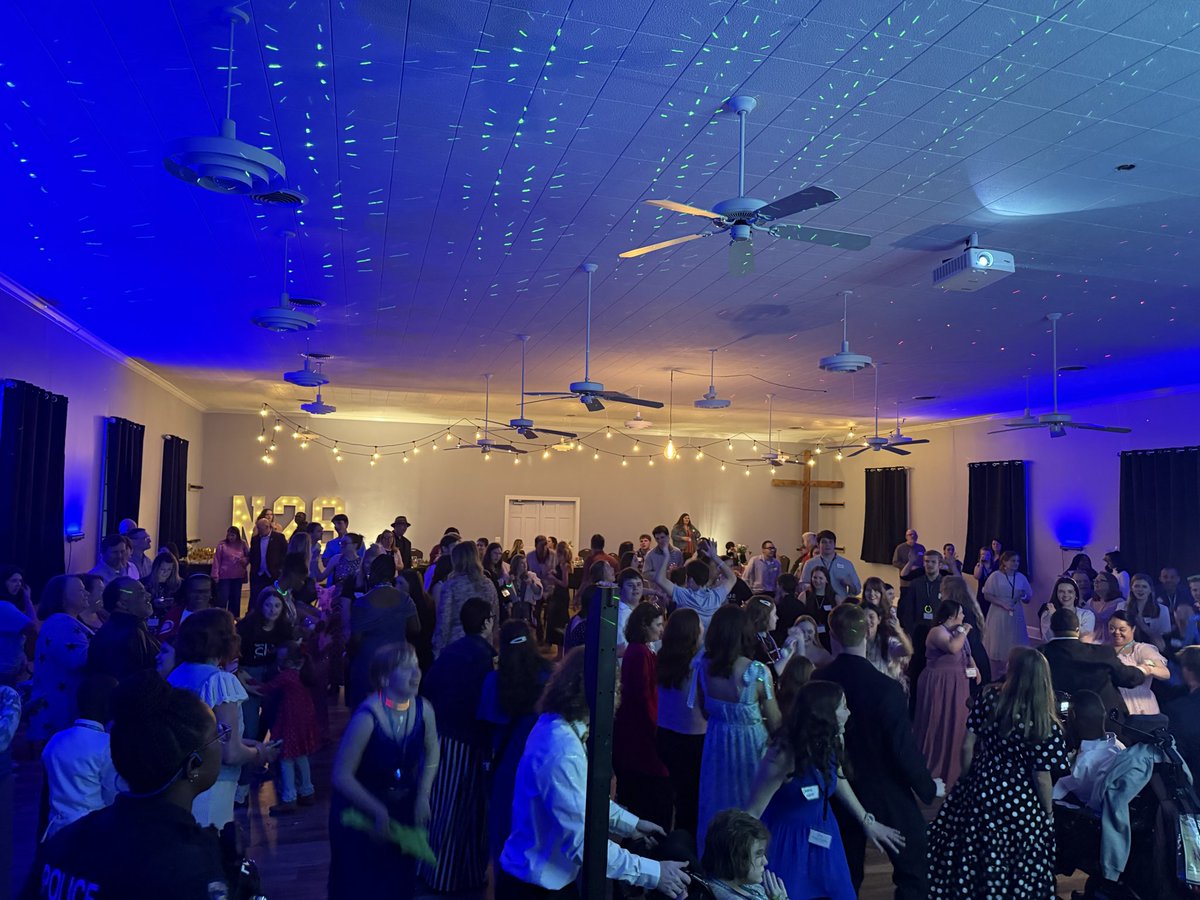 Starkville_PD's tweet photo. Officers had a great time visiting at Bridgeway Church Night To Shine Event. https://t.co/alPQDYVN9c