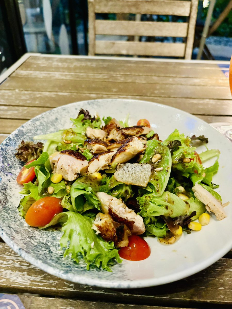 Capt_Chronicles's tweet image. While some skip breakfast,
I skip excuses.
Stack your mornings, stack your life.