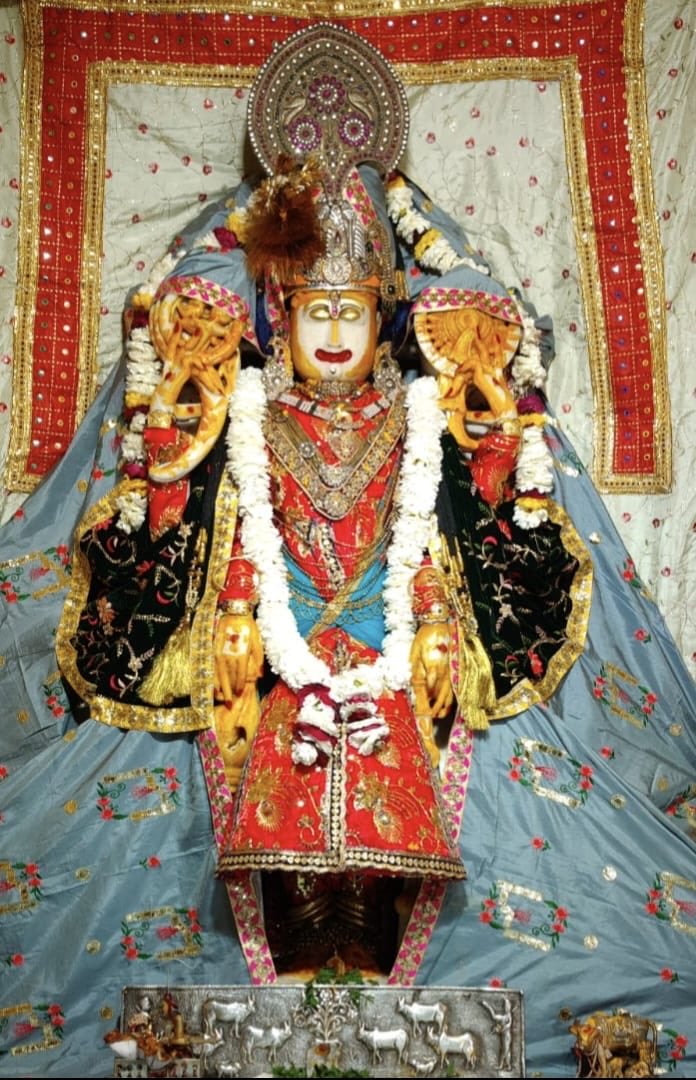 🌹🌺 हरी ॐ आज दिनांक 16-2-2026 💐☘️ दिन सोमवार 🌷💐 संवत 2082 ☘️🌷 फाल्गुन कृष्ण पक्ष चतुर्दशी तिथि को श्री कल्याण जी महाराज श्रृंगार झांकी दर्शन डिग्गीपुरी🙏🏻🌹