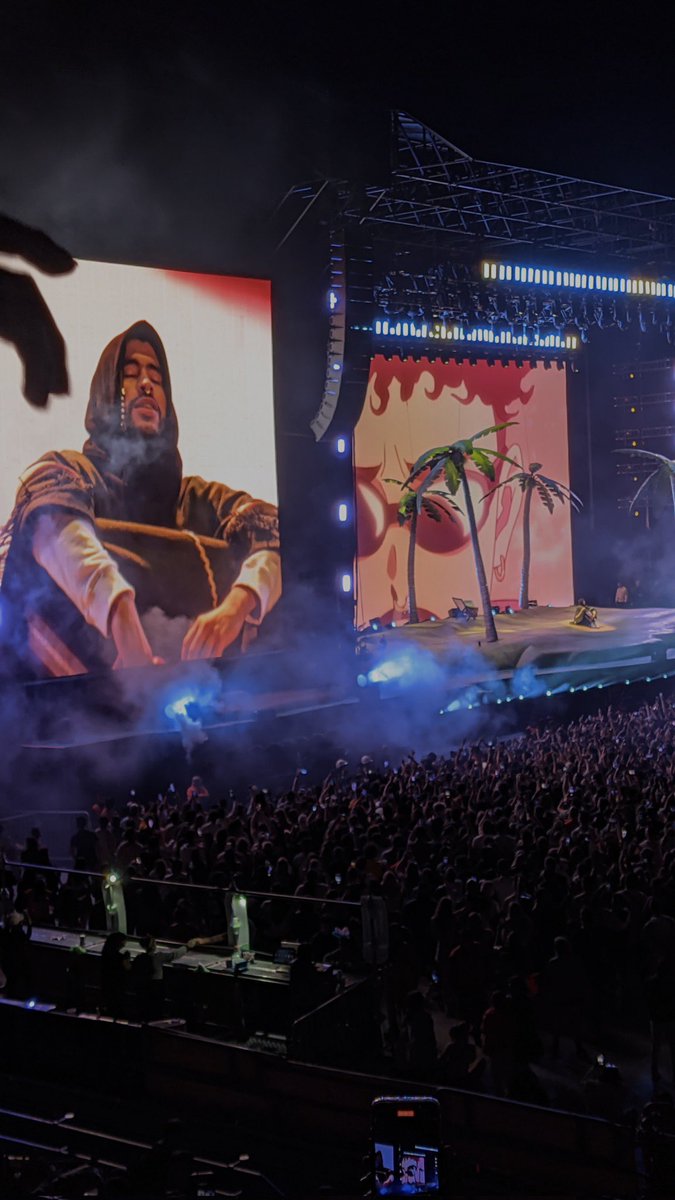 los reales escuchamos Moscow Mule, Yonaguni, Una Vez, Si Estuviésemos Juntos y casi todos los mejores temas del conejo en la fecha de 2022