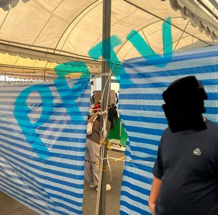 ผมไม่เข้าใจ ทำไมภาพนี้ถึงไม่เป็นข่าวใหญ่ข่าวดัง นี่มันหลักการเดียวกับปี 49 ที่ทำให้การเลือกตั้งเป็นโมฆะเลยนะ??