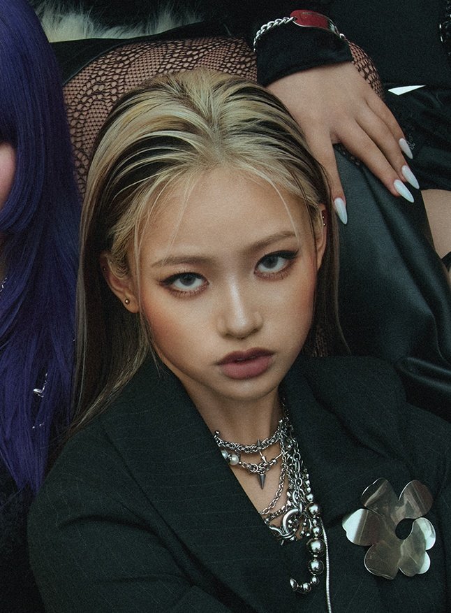 ガンつけユリ様 やっっっっばい😇😇😇😇😇 かきあげもヌーディーリップ