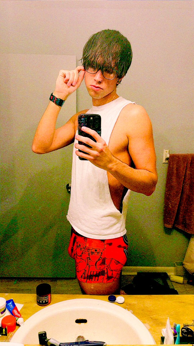 yo come hang out with me🫶🏻

m.twitch.tv/bytzxx
#twitch #twink #Hearthstone #Overwatch2 #overwatch #naruto