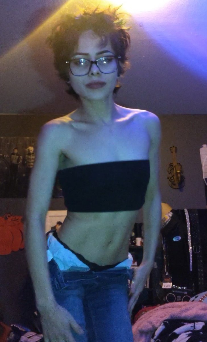 LexiiRylee's tweet photo. should I take them off? #sexy #of #onlyfans https://t.co/5HEjDJRxR0
