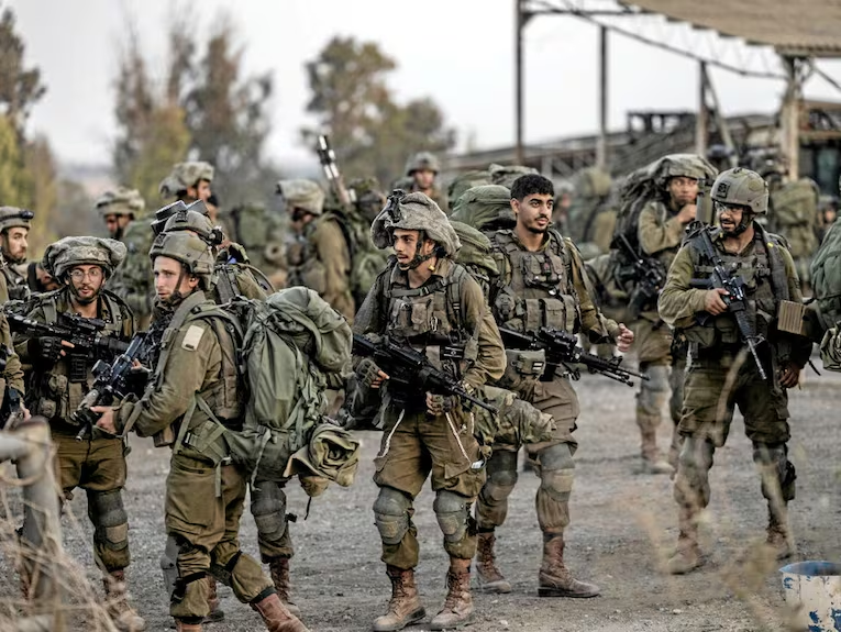 [ 🇮🇱 ISRAËL | 🇫🇷 FRANCE ]

🔸 L’armée israélienne indique que 50 632 soldats possèdent au moins une nationalité étrangère en plus de la citoyenneté israélienne, dont 6 127 Français, faisant de la nationalité française la deuxième la plus représentée après les Américains (12
