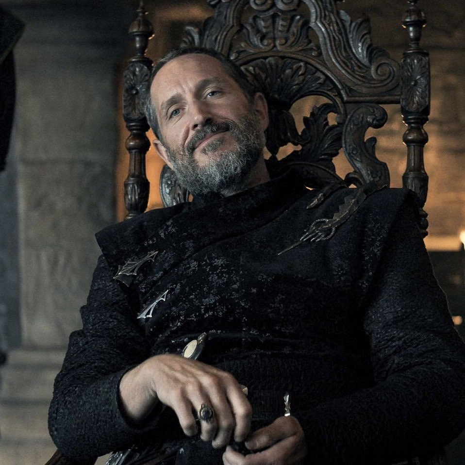 George R. R. Martin teve que te matar porque ele sabia que o reino em suas mãos e dos seus descendentes a dinastia Targaryen NUNCA iria cair, você não precisou de dragões para ser respeitado e amado , vá em paz príncipe Baelor Targaryen, o melhor dragão que Westeros já teve