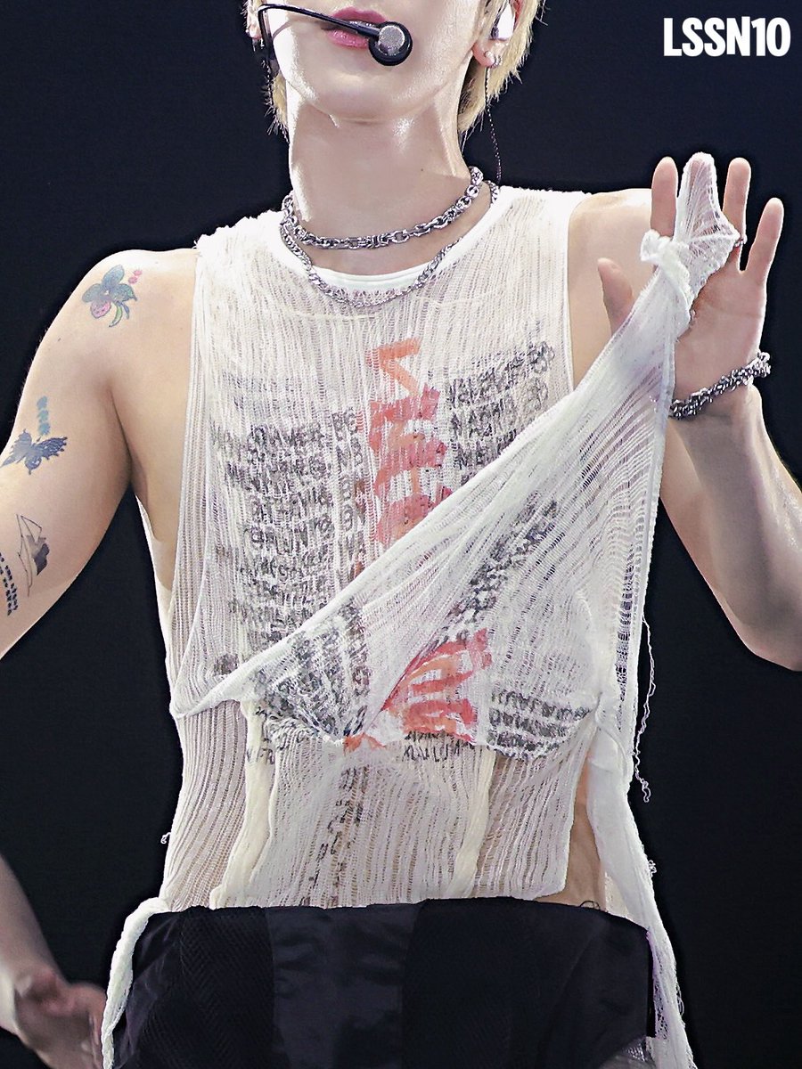 260214 SMTOWN BANGKOK

OK. I now pronounce you husband and wife 💍👰🏼🤵🏼🦋

#TENLEE #tenlee_1001 
#TEN #텐 #เตนล์ #李永钦
#TENxRajamangala