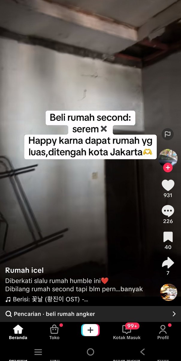 Kalian kalau misalnya dapat rumah murah tapi ada yang nangis mau ga?

Aku mau mau aja sih soalnya lebih nangis liat harga rumah sekarang, jadi kalau ada yang nangis tinggal adu aduan aja nangisnya. Siapa yang paling kenceng menang, boleh tinggal di rumah itu.