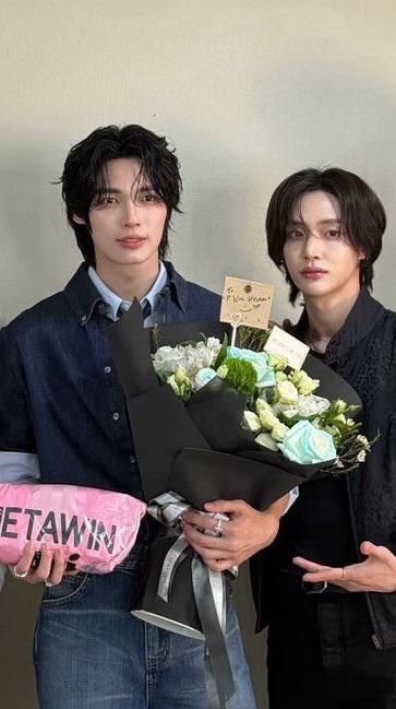 พี่ถาทำอะไรอยู่