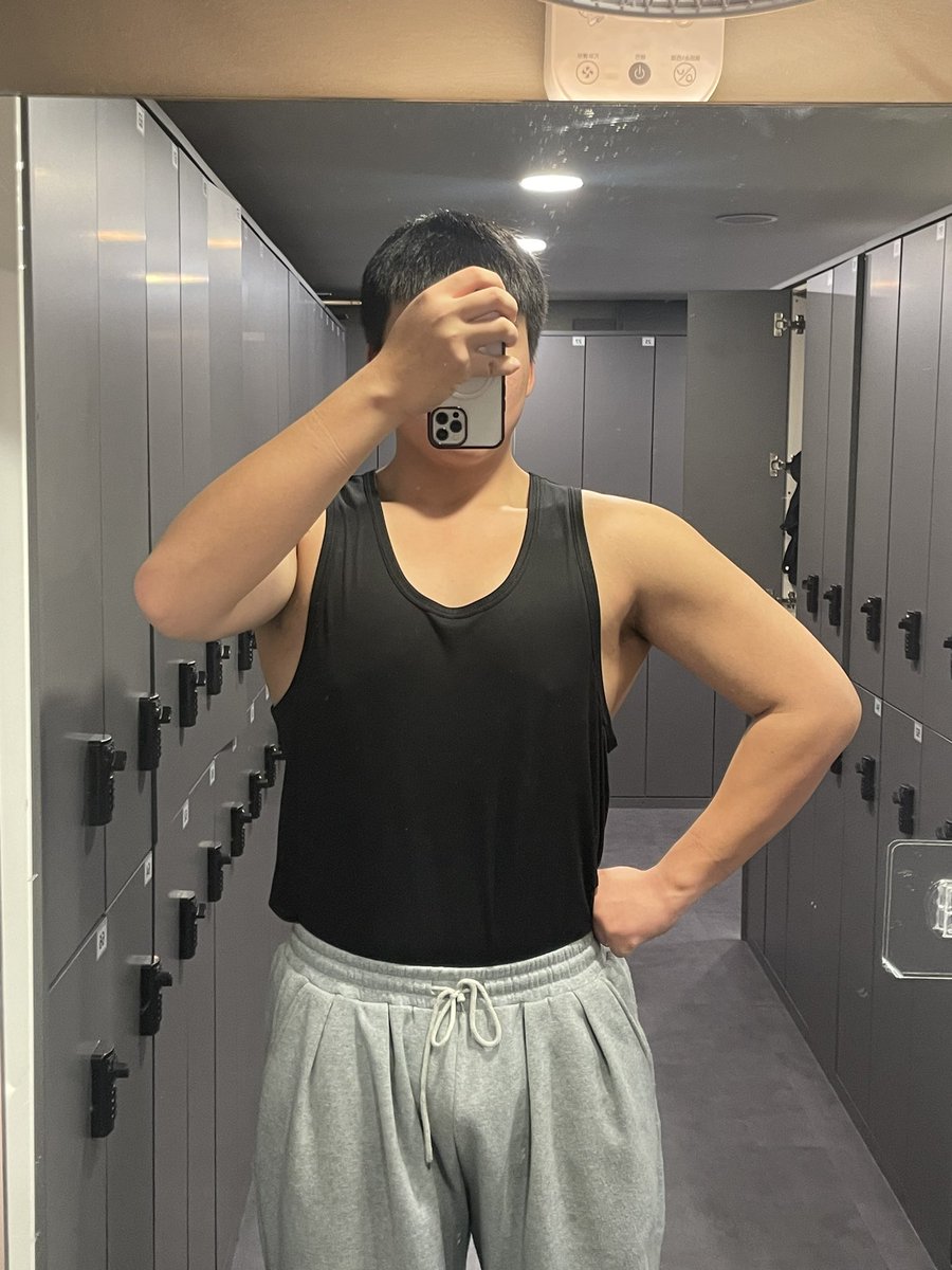 #거짓말을_해보자

몸 좋습니다.