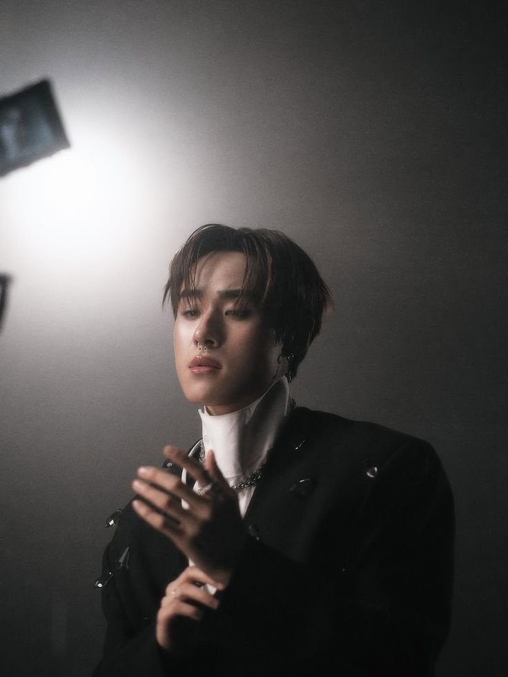 MuhammadTui's tweet image. #NUTTUI

"Ada rumor kita            "Saya tahu, saya
berkencan, duke"          Mengatakan itu
                                               Yang Mulia"