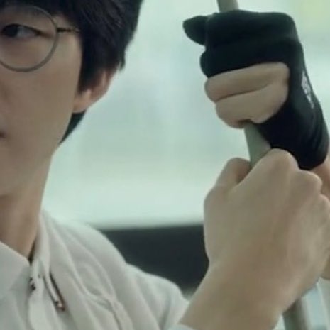 오범석 그만 야해라 진짜
너 자꾸 이러면 포타 밖에 못 가