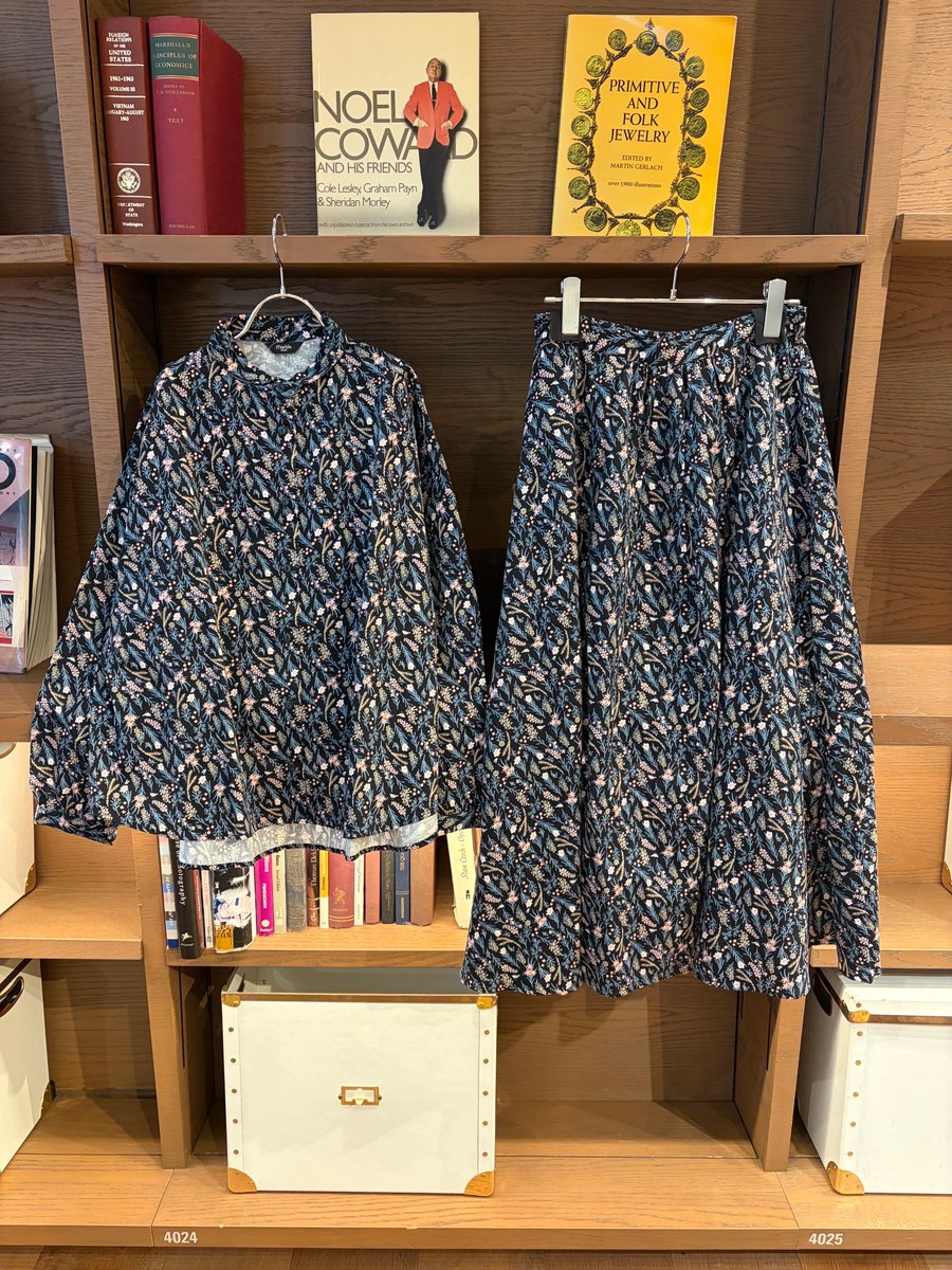 marbleSUD_tsite's tweet photo. SALEもまだまだ開催中✨

これからの季節も着ていただける、サテン生地をご紹介🙌

サラッと軽い綿100%素材で、上下セットアップでも着て
いただけます😊♩

#マーブルシュッド #枚方Tサイト https://t.co/isicw1Dgb4