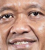 cuma mau mengingatkan, tidak ada yang senang wajahnya dizoom, lalu diposting di sosial media.

jangan lakukan itu untuk membuat orang lain kesal. jangan pernah lakukan.

contoh seperti ini, jangan yaa: