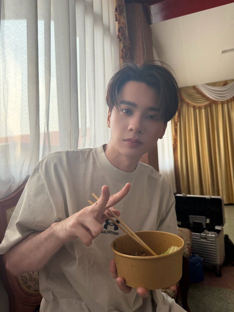 Thanatopmakeup's tweet image. แต่งหน้าดารารับเชิญค่ะวันนี้

#NampingMakeMeritDay2026